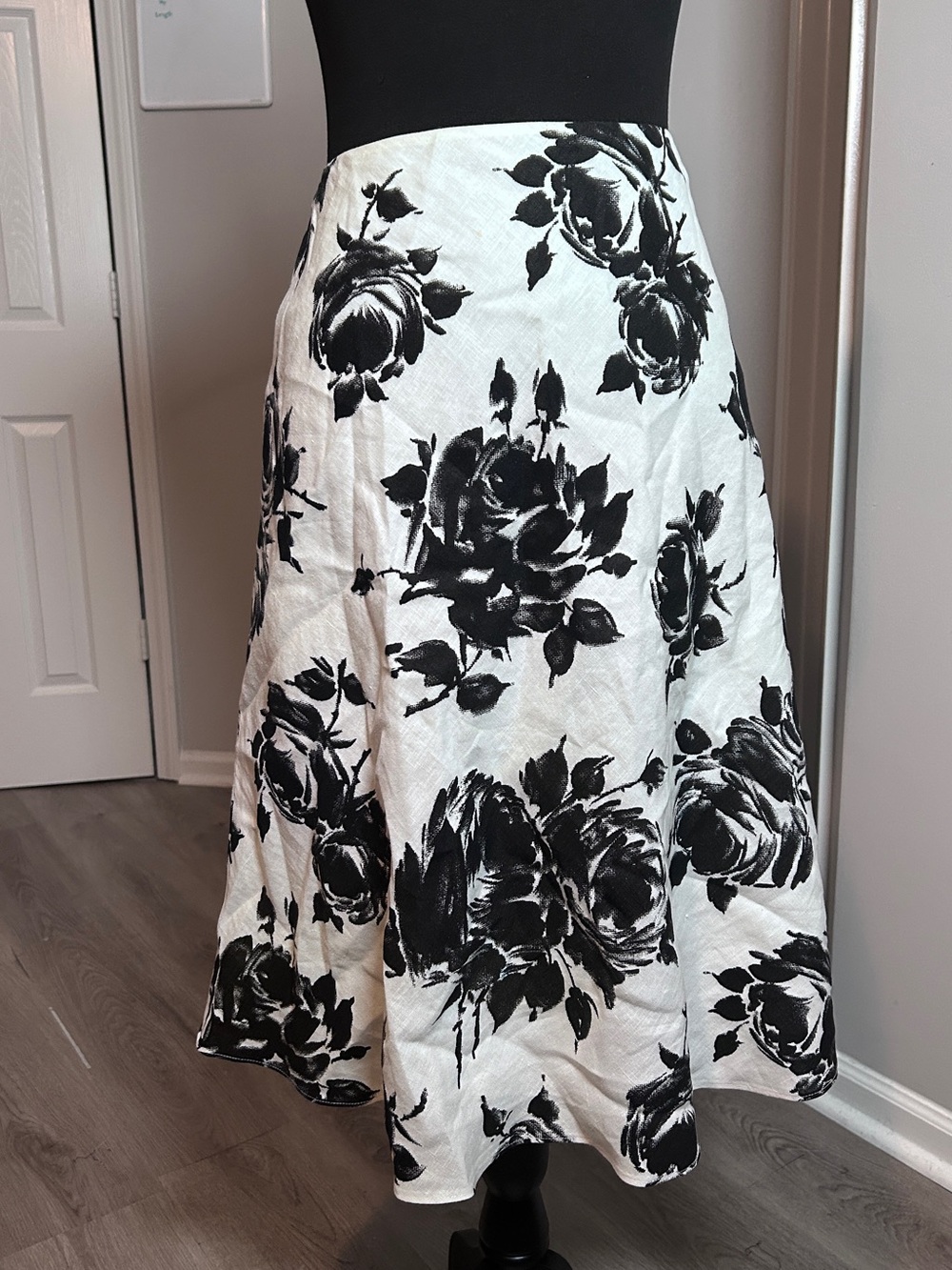 Vintage Talbots Petites Black & White Floral Linen Midi Skirt  Cottagecore